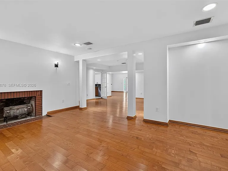 1237 Aduana Ave — Photo 16