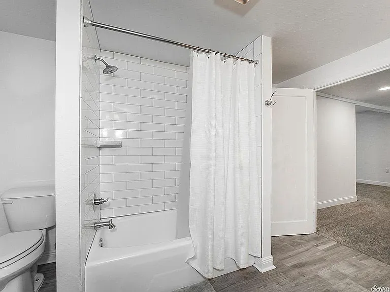 master bath tub