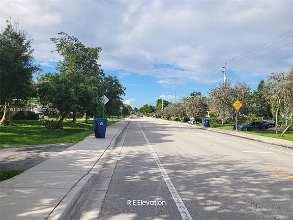 5th image of 4340 NW 110th Ave