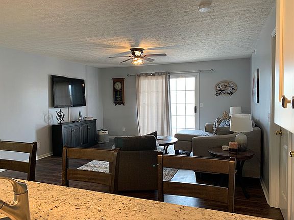 3rd image of 3161 Preserve Ln APT 2A