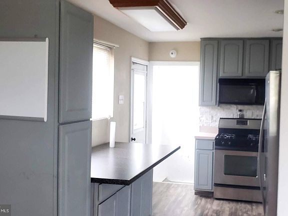 4th image of 1607 Sunshine St