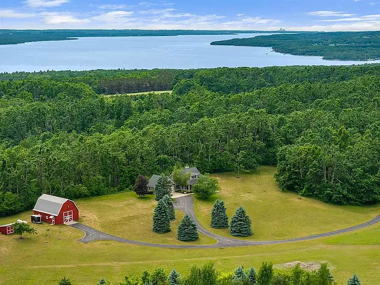 4383 Old Horton Bay Rd — Photo 2