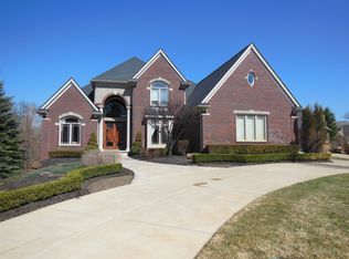 3325 Timberlake Dr, Commerce Twp, MI 48390