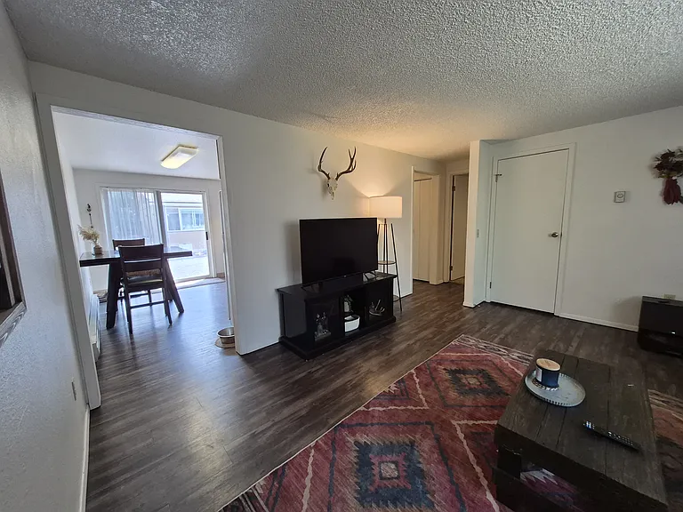 1214 S Hanson Ave #1214 — Photo 6