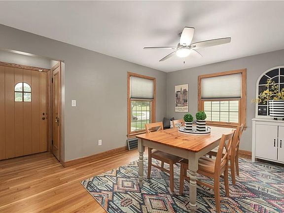 4th image of 3117 W 142nd St