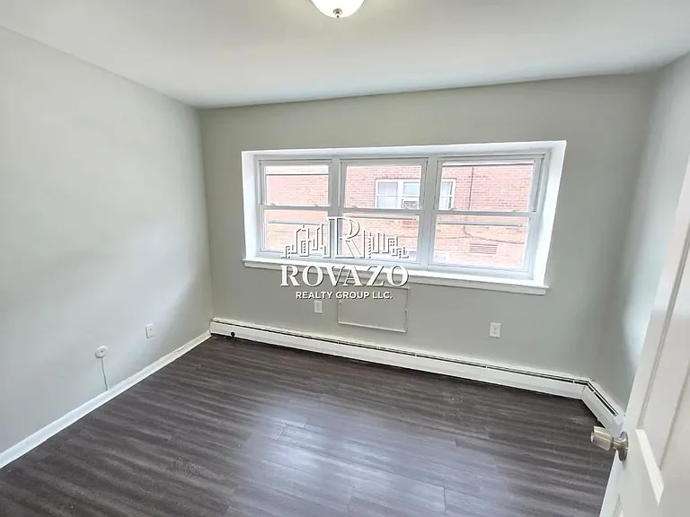 76-77 Grafton Ave #23C — Photo 3
