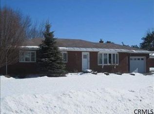 47 W Glenwood Dr, Latham, NY 12110