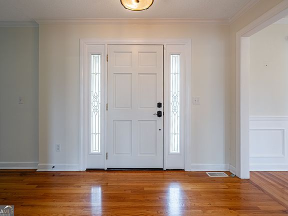 5th image of 25 Timberlane Ter SW