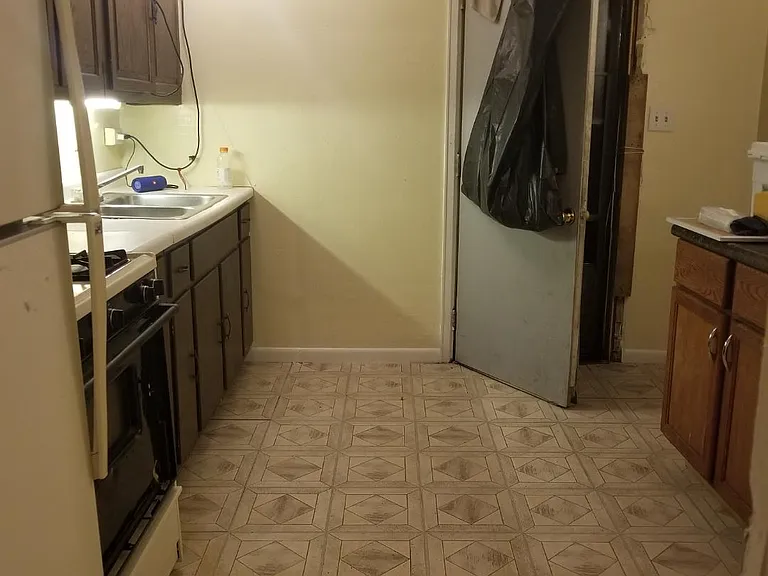 226 Leland Ave — Photo 3