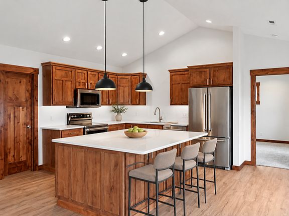 2nd image of 745 165th St