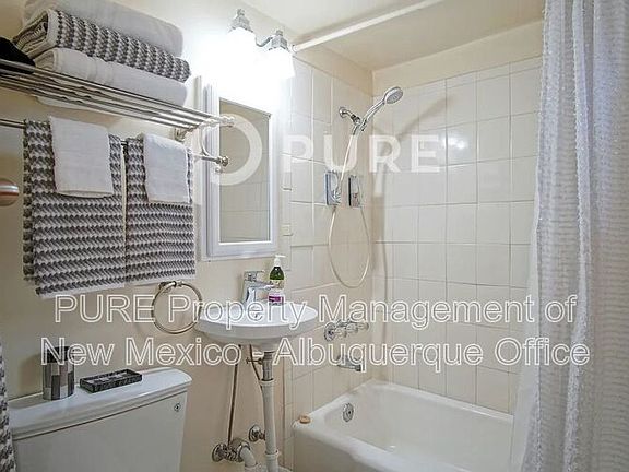 4th image of 404 Dartmouth Dr SE APT 2