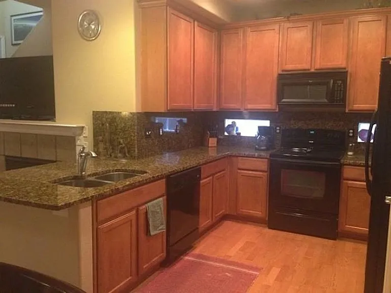 2515 Central Park Blvd — Photo 2