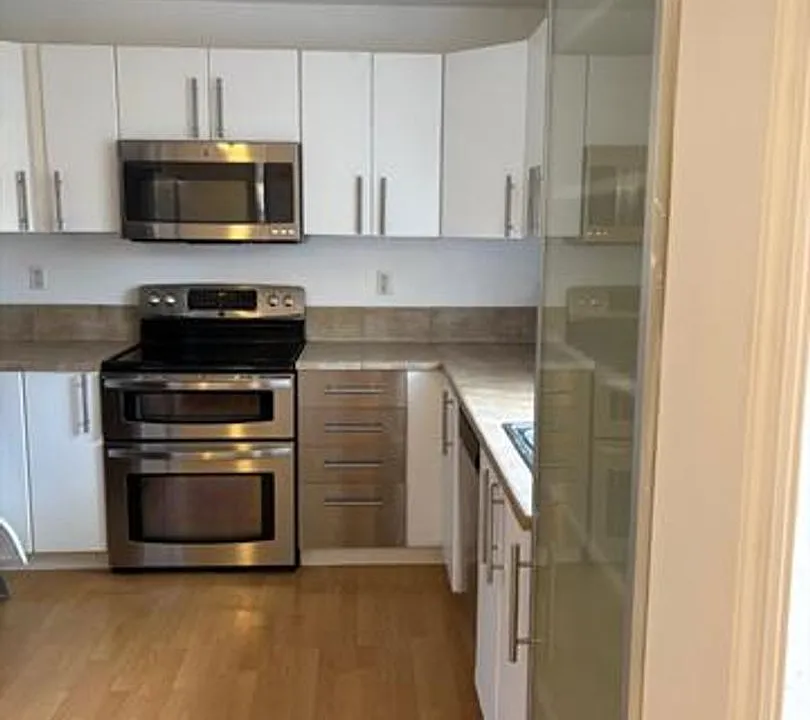 1637 NE 5th St #Townhouse 1637