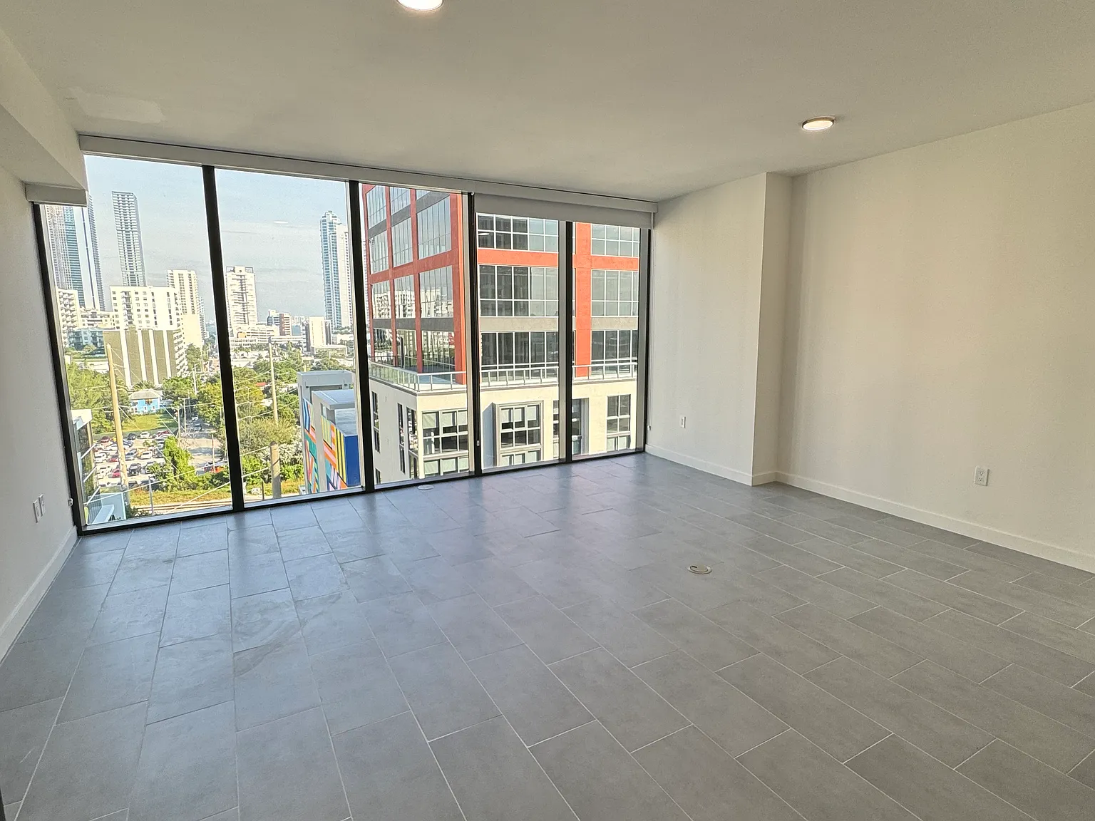 Studio, 550 sqft, $2,095 — Photo 4