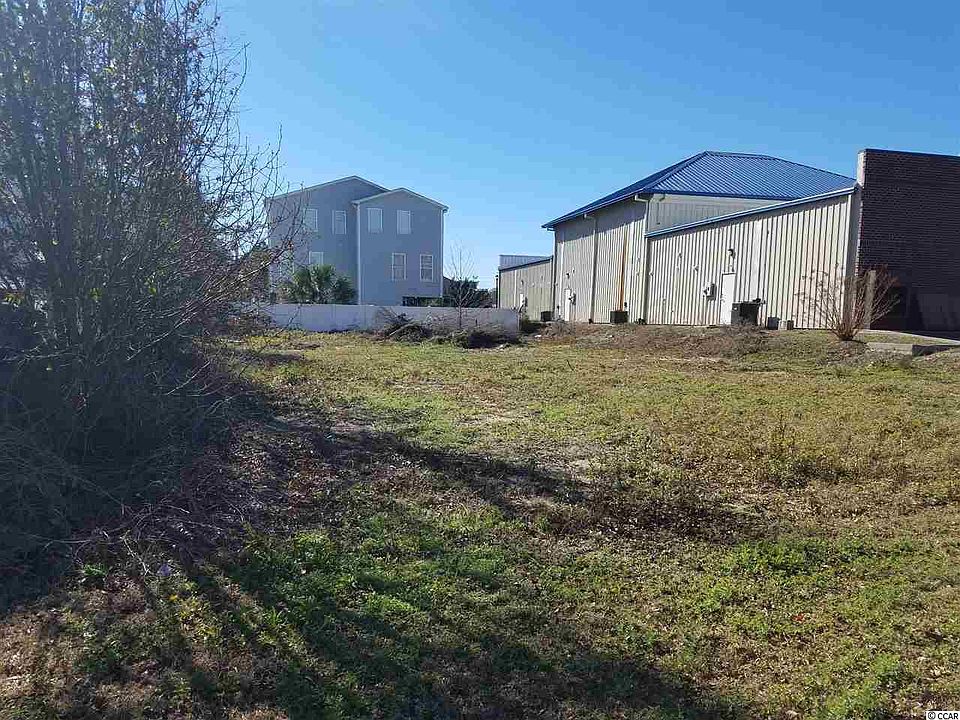 2nd image of 613 Vista Dr