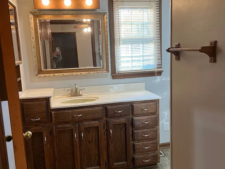 306 Walnut St — Photo 18