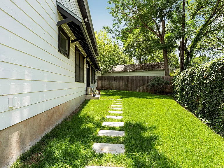 3005 Bryker Dr — Photo 25