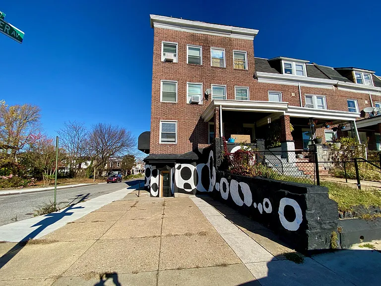 2000 E 30th St #1 — Photo 13