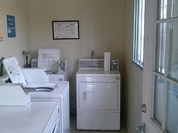4th image of 13935 Kornblum Ave APT 11