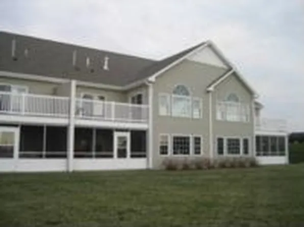 680 S Waters Edge Dr #3, Whitewater, WI 53190