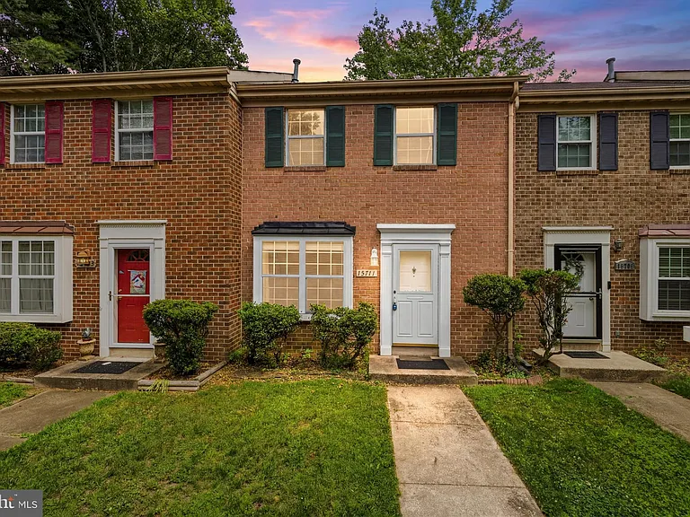 15711 Ambiance Dr — Photo 27