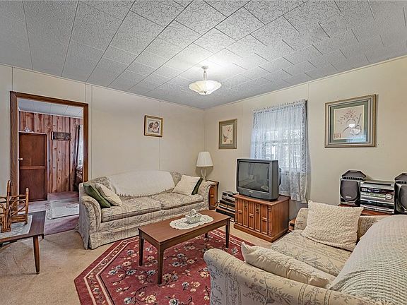4th image of 937 Greenhill Ave