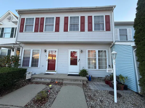 4005 Pinehurst Dr, Morgantown, WV 26505