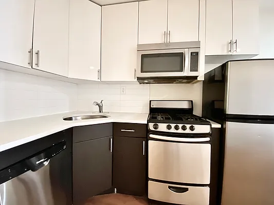 Rented by Voro NYC | media 14