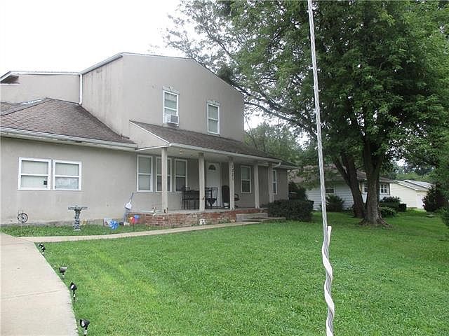 1st image of 1221 S 53rd St