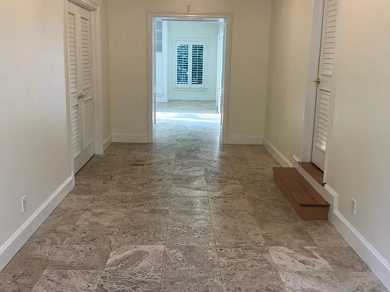 1037 Alfonso Ave — Photo 2