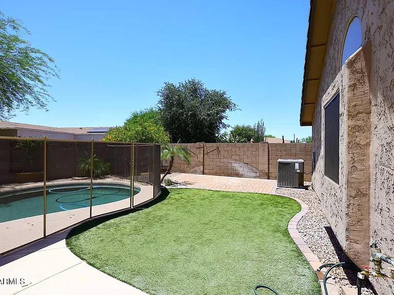 4517 E Melinda Ln — Photo 38