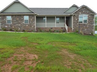 124 Poplar Ridge Dr, Gaffney, SC 29341