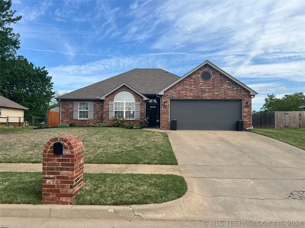 29821 E 137th Pl S, Coweta, OK 74429