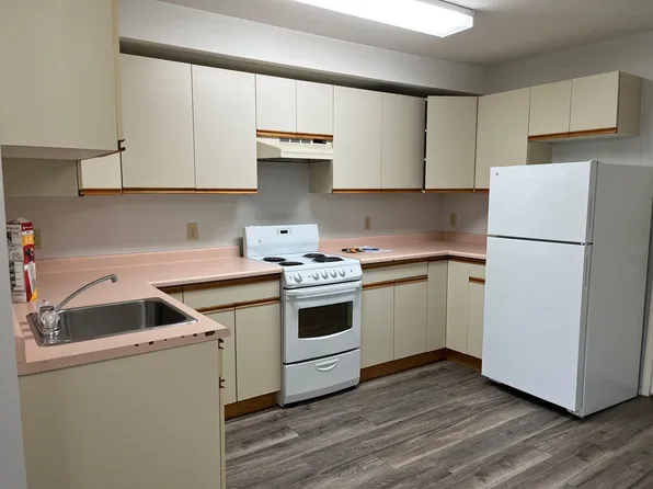 5314 46th Ave #104, Olds, AB T4H 1V4