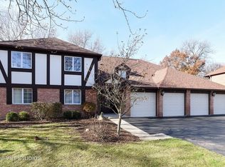 5 Potawatomie Trl APT 1, Indian Head Park, IL 60525
