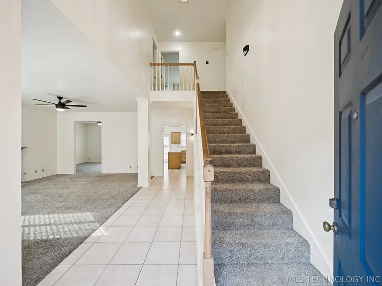3010 E 90th Pl — Photo 2