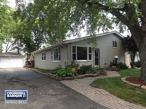 2nd image of 1724 Queens Ct