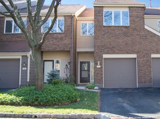 21 Bedford Ct #D-5, Madison, NJ 07940