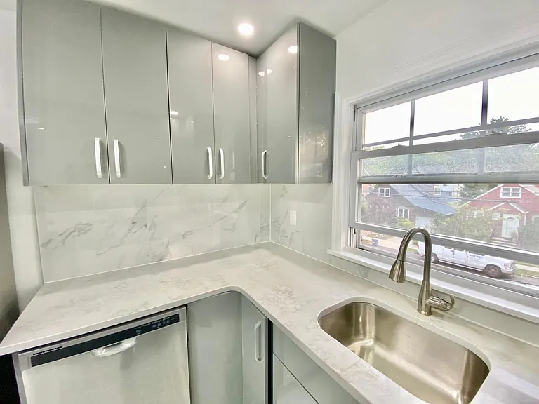225 Locust Ave #2 — Photo 8