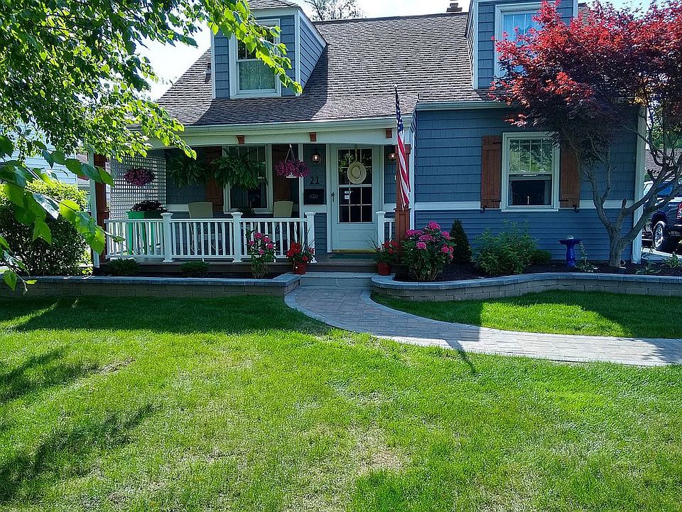 1st image of 21 Tudor Blvd