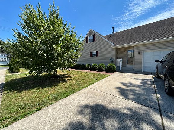 4th image of 1400 Saint Matthews Dr