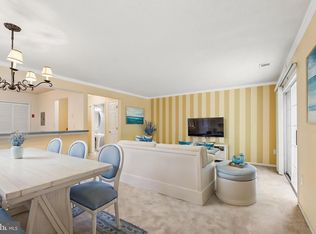 25 Phoenix Ct, Tinton Falls, NJ 07712