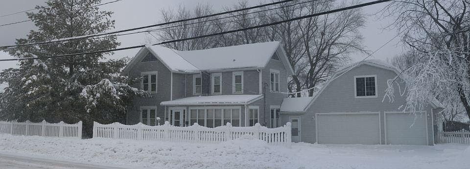 1st image of 695 Janesville St