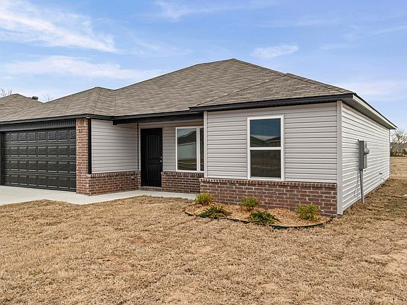 4th image of 73 Farmhouse Cir