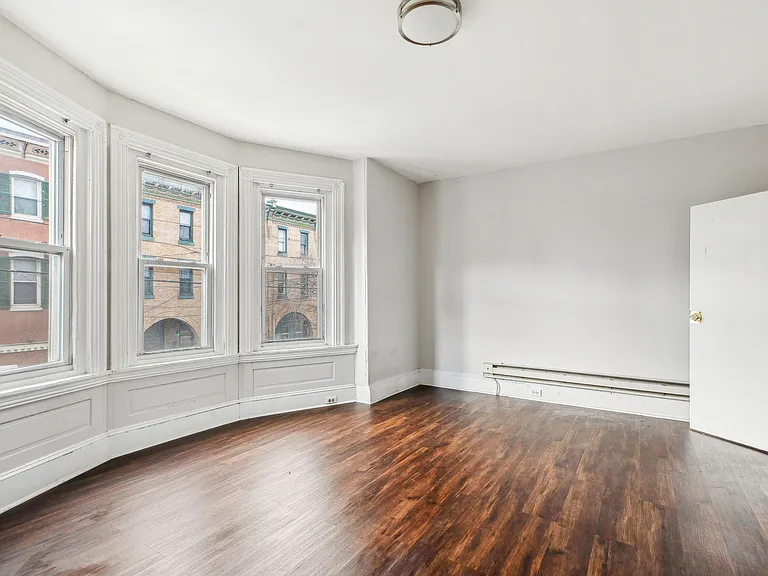 4161 Ridge Ave #2B — Photo 2