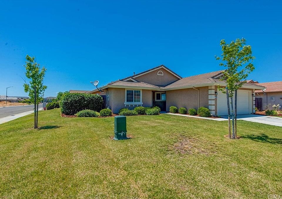 2nd image of 1646 Olivewood Dr
