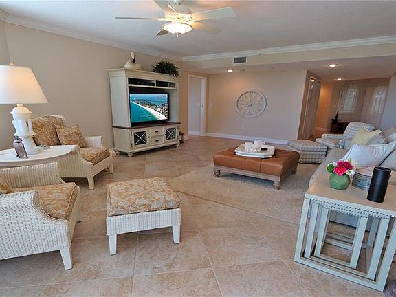 5th image of 670 Island Way APT 308
