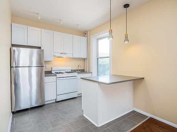 2nd image of 76 Romaine Ave APT 4F