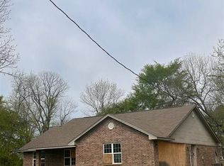 858 N 4243rd Rd, Hugo, OK 74743