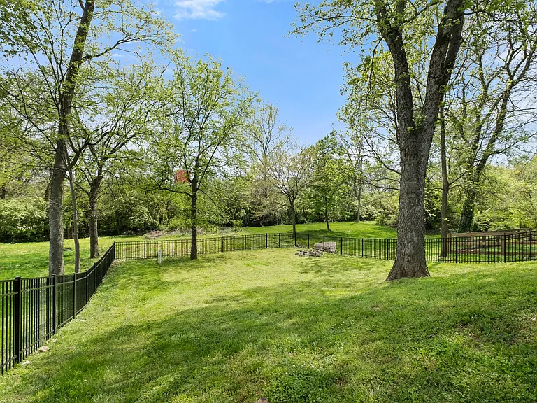 5505 Knob Rd — Photo 37